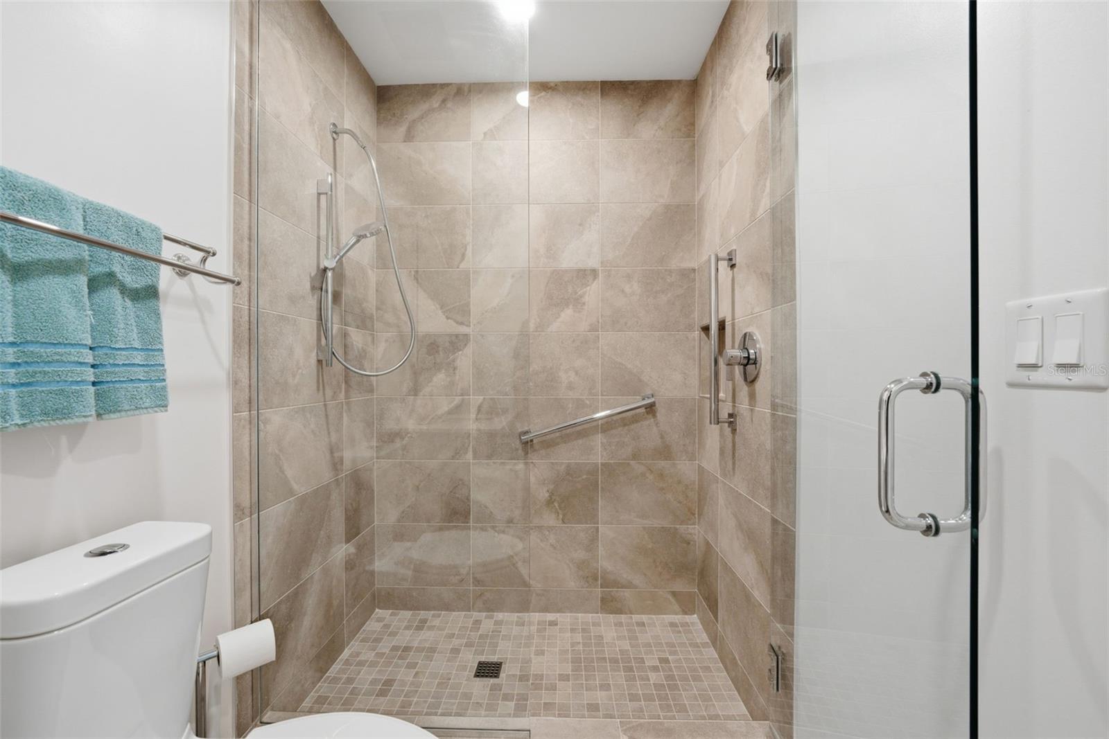 711 S PALM AVE #302, SARASOTA, FL, 34236