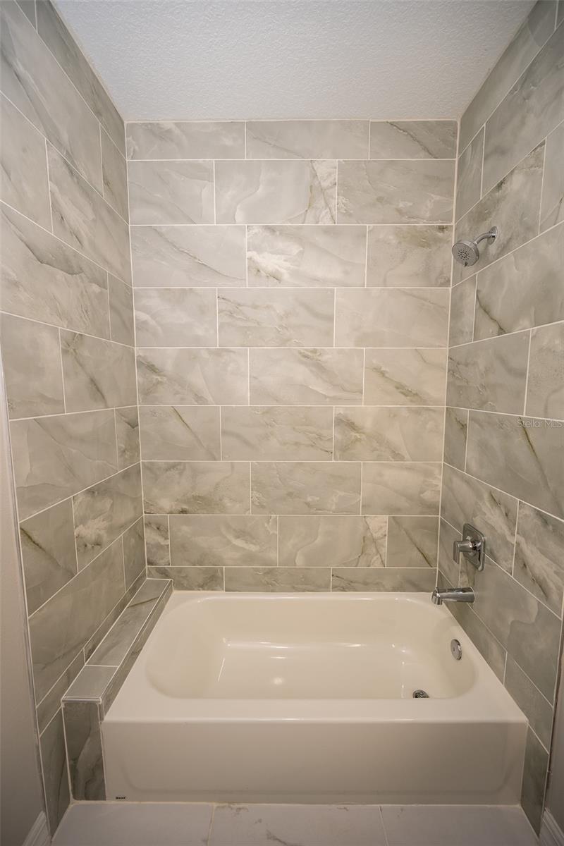 2390 9TH AVE, DELAND, FL, 32724