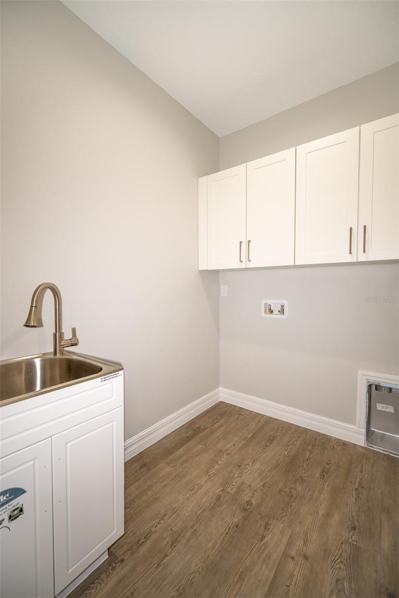 2390 9TH AVE, DELAND, FL, 32724