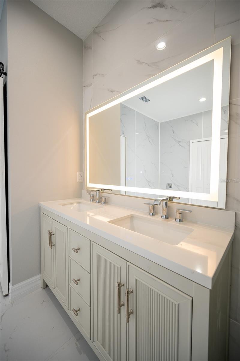 2390 9TH AVE, DELAND, FL, 32724