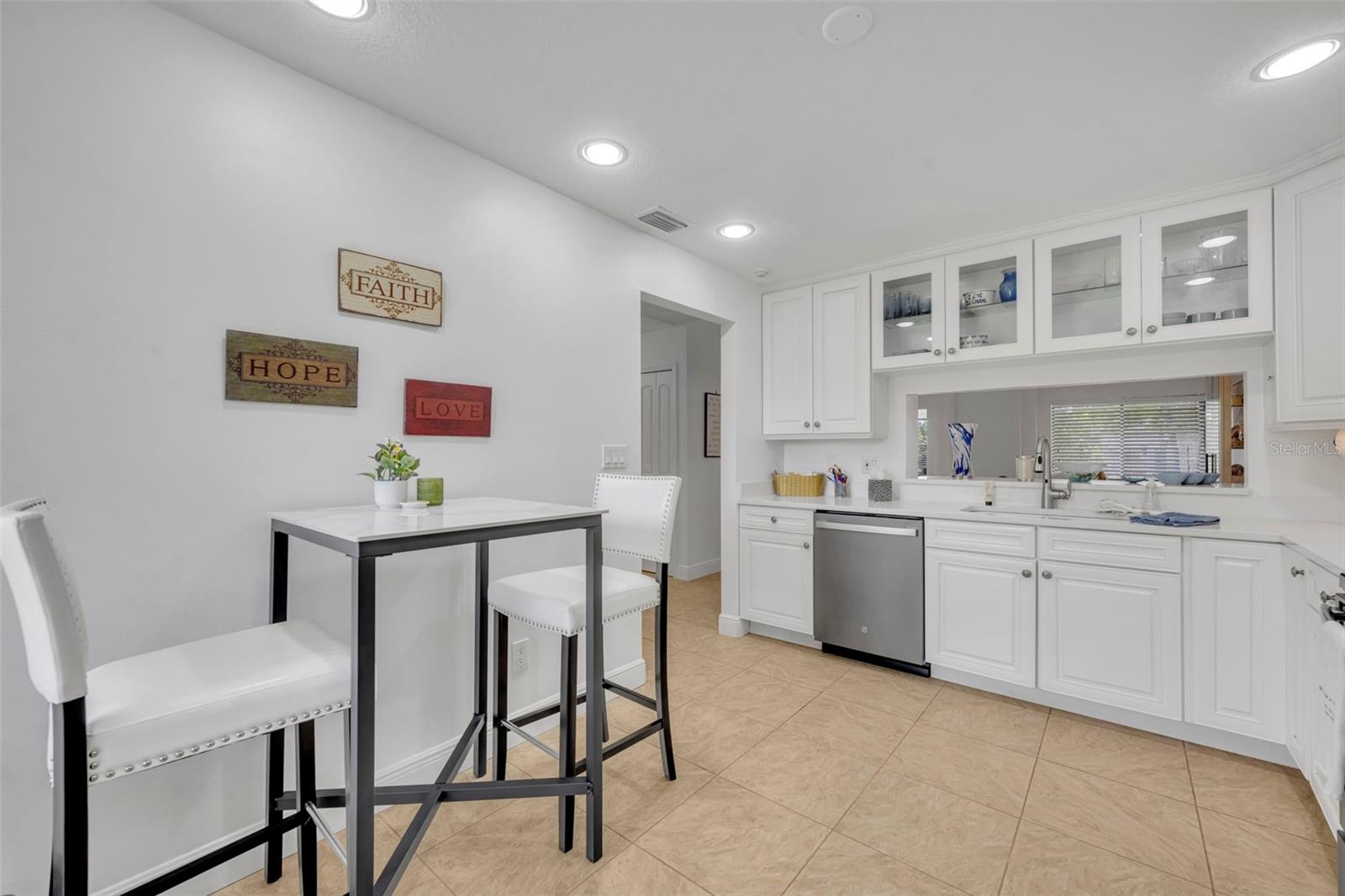 3 ESCONDIDO CIR #3, ALTAMONTE SPRINGS, FL, 32701