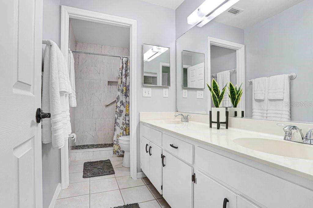 2306 LANCASTER DR #2306, SUN CITY CENTER, FL, 33573