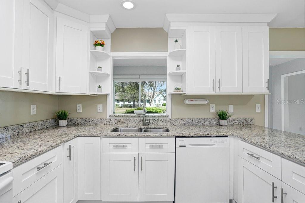 2306 LANCASTER DR #2306, SUN CITY CENTER, FL, 33573