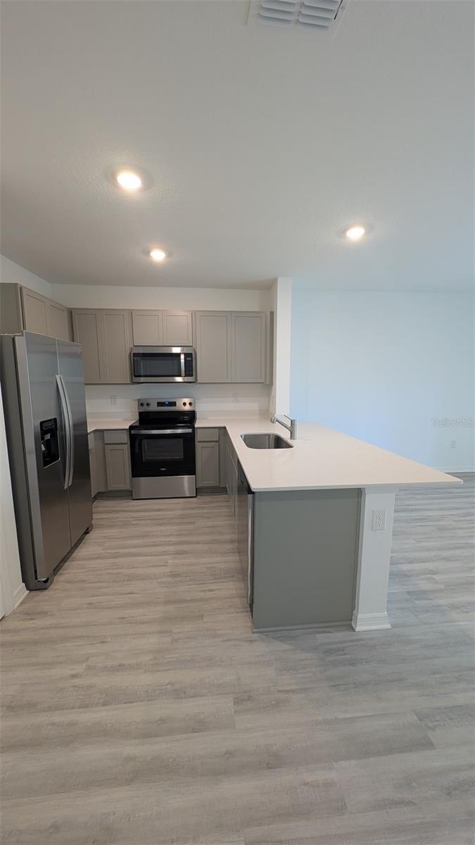 2947 CANARY AVE, DAVENPORT, FL, 33837