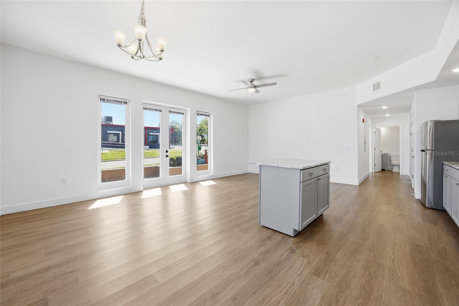 100 N DEWEY ST, EUSTIS, FL, 32726