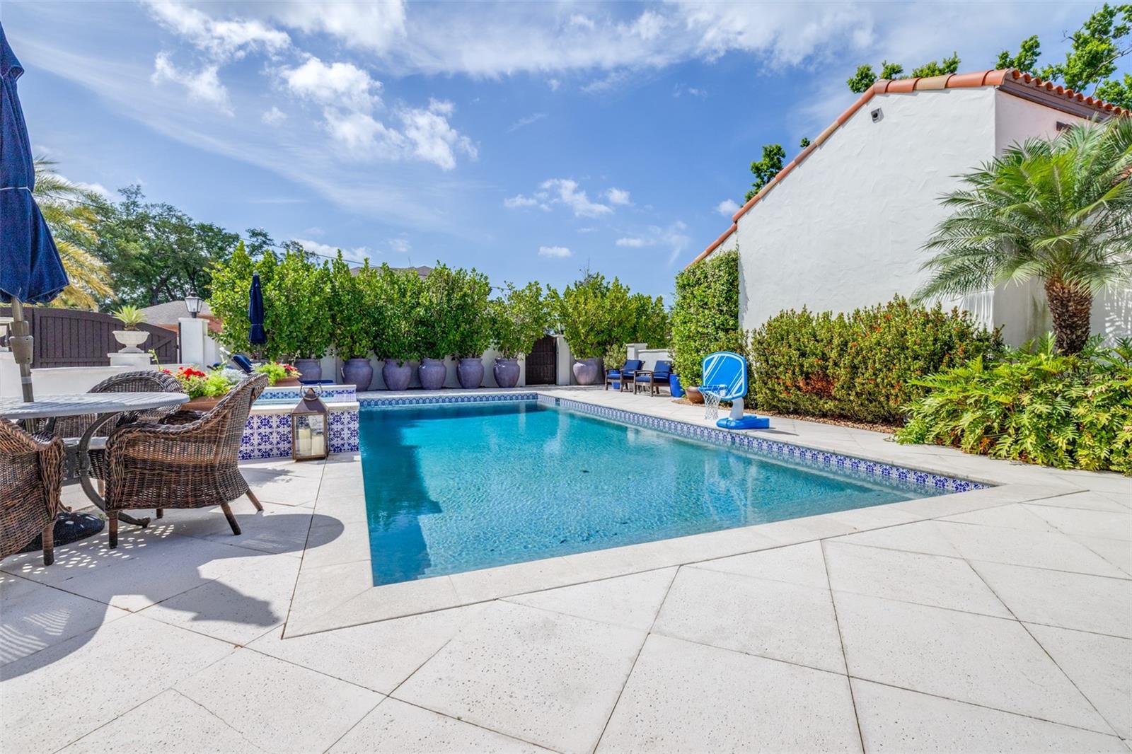61 LADOGA AVE, TAMPA, FL, 33606