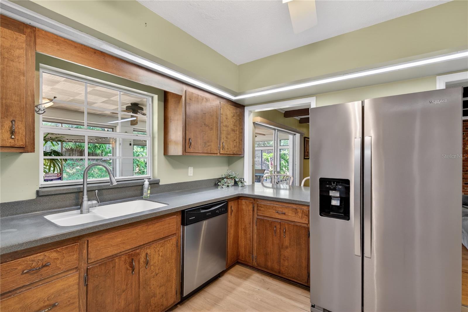 1945 NORMANDY DR, MOUNT DORA, FL, 32757