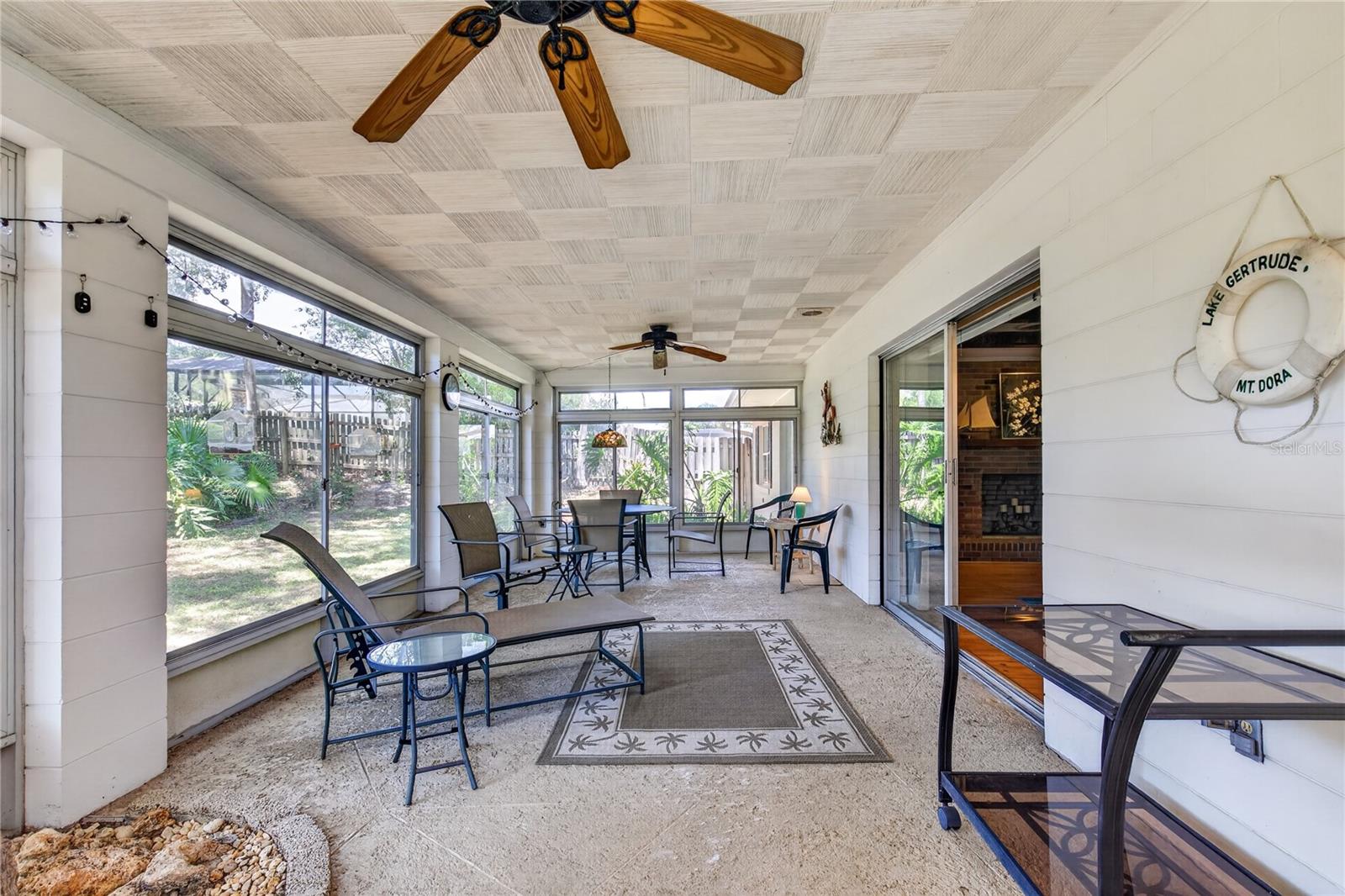 1945 NORMANDY DR, MOUNT DORA, FL, 32757