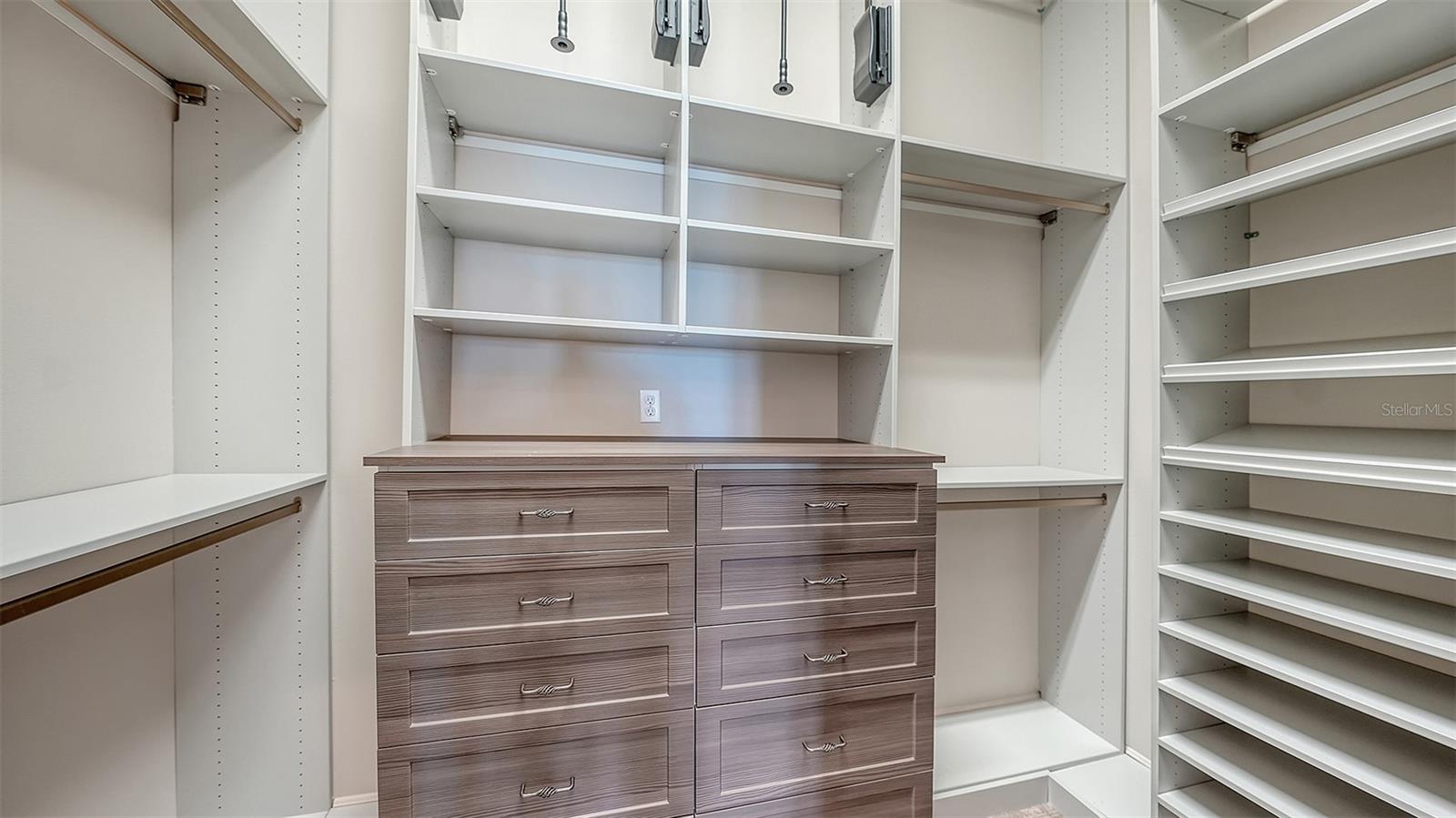 313 LOOKOUT POINT DR, OSPREY, FL, 34229
