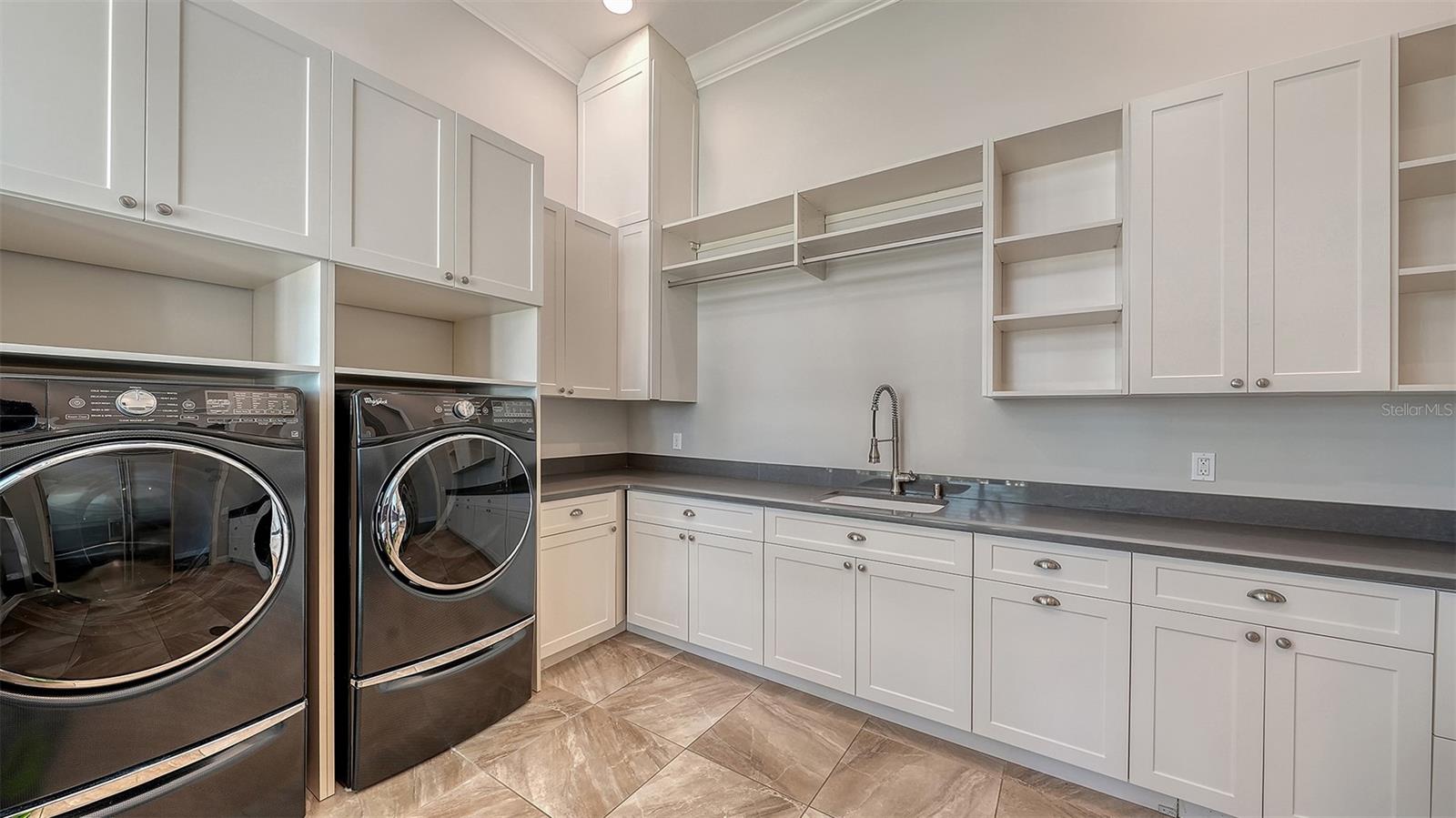313 LOOKOUT POINT DR, OSPREY, FL, 34229