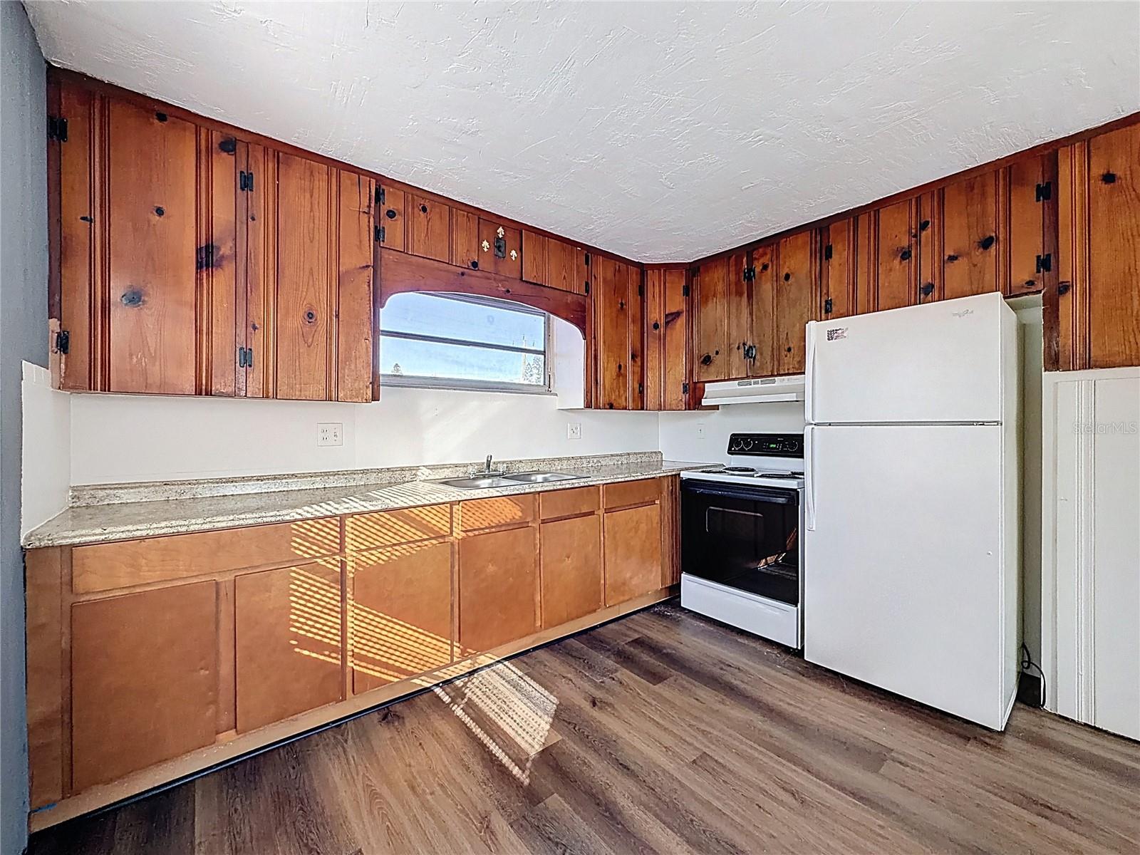 650 E HARBOR DR S, ST PETERSBURG, FL, 33705