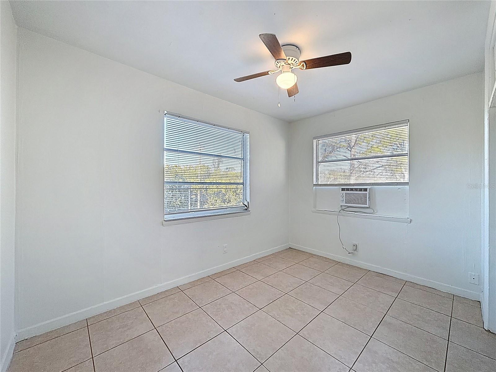 650 E HARBOR DR S, ST PETERSBURG, FL, 33705