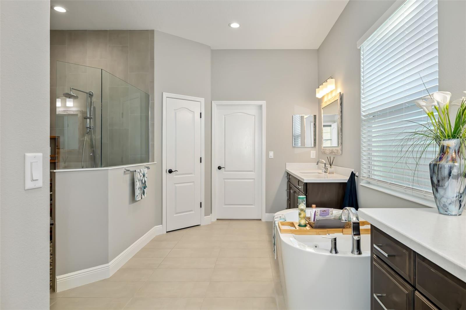 2525 PARADISE PLUM DR, SARASOTA, FL, 34240