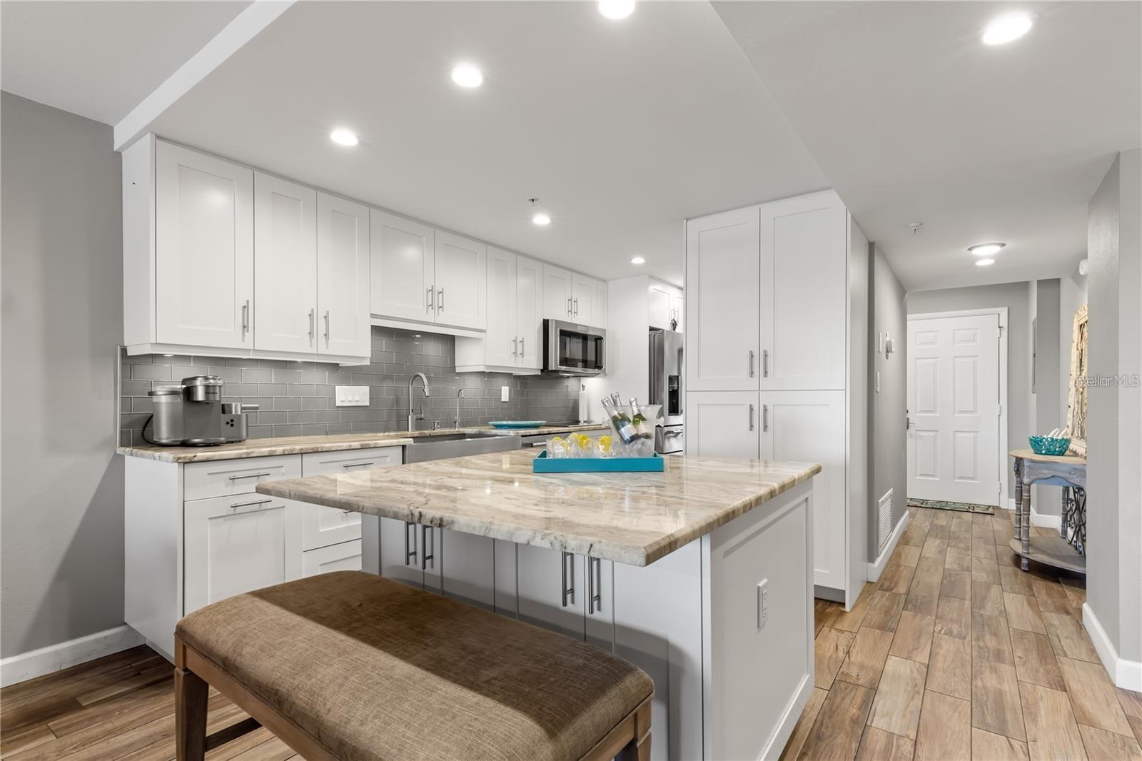 18201 GULF BLVD #205, REDINGTON SHORES, FL, 33708