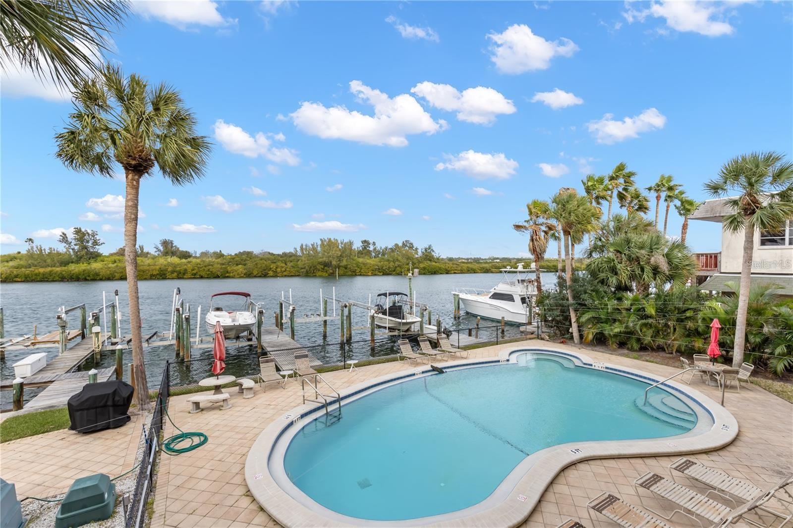 18201 GULF BLVD #205, REDINGTON SHORES, FL, 33708