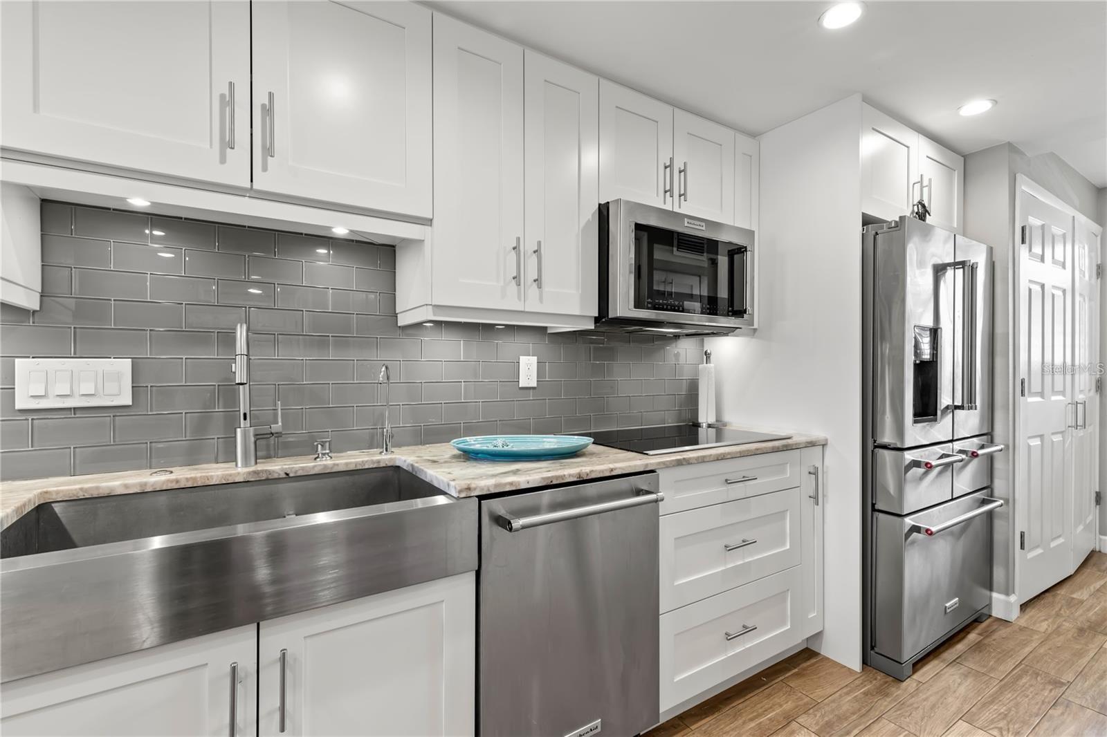 18201 GULF BLVD #205, REDINGTON SHORES, FL, 33708