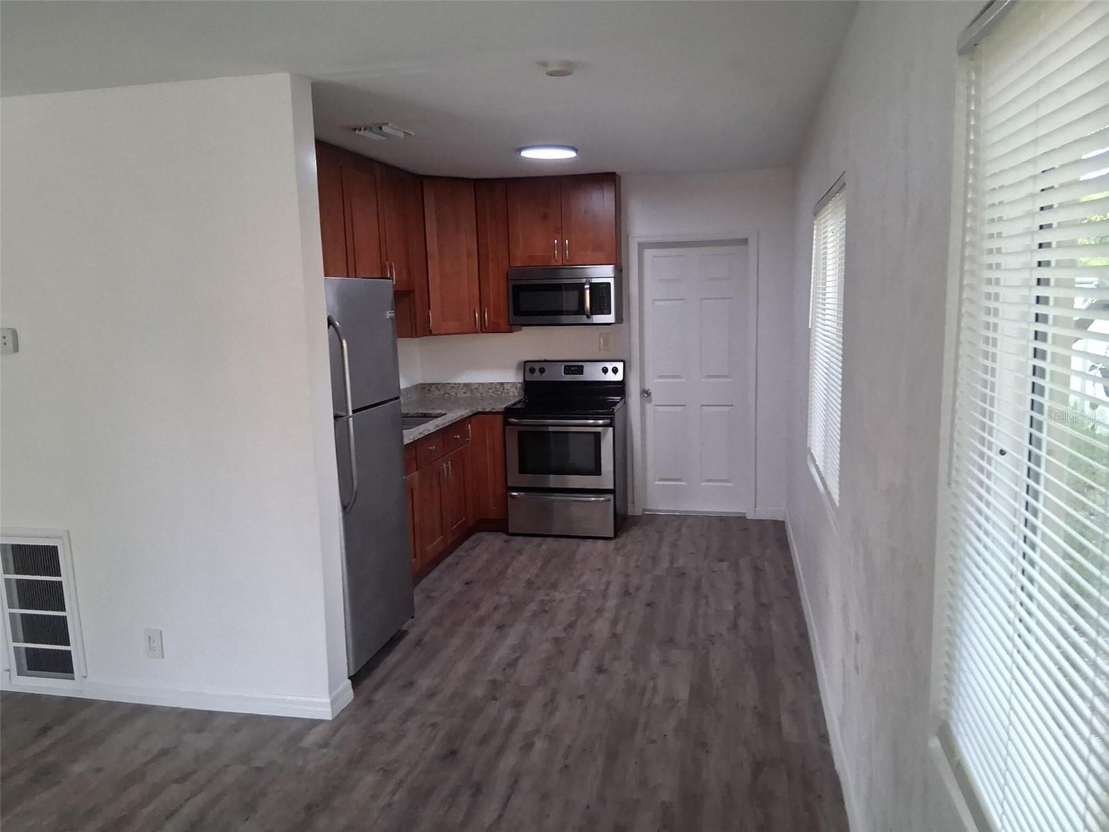 2855 40TH AVE N, ST PETERSBURG, FL, 33714