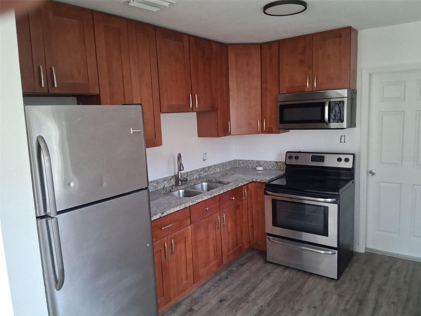 2855 40TH AVE N, ST PETERSBURG, FL, 33714