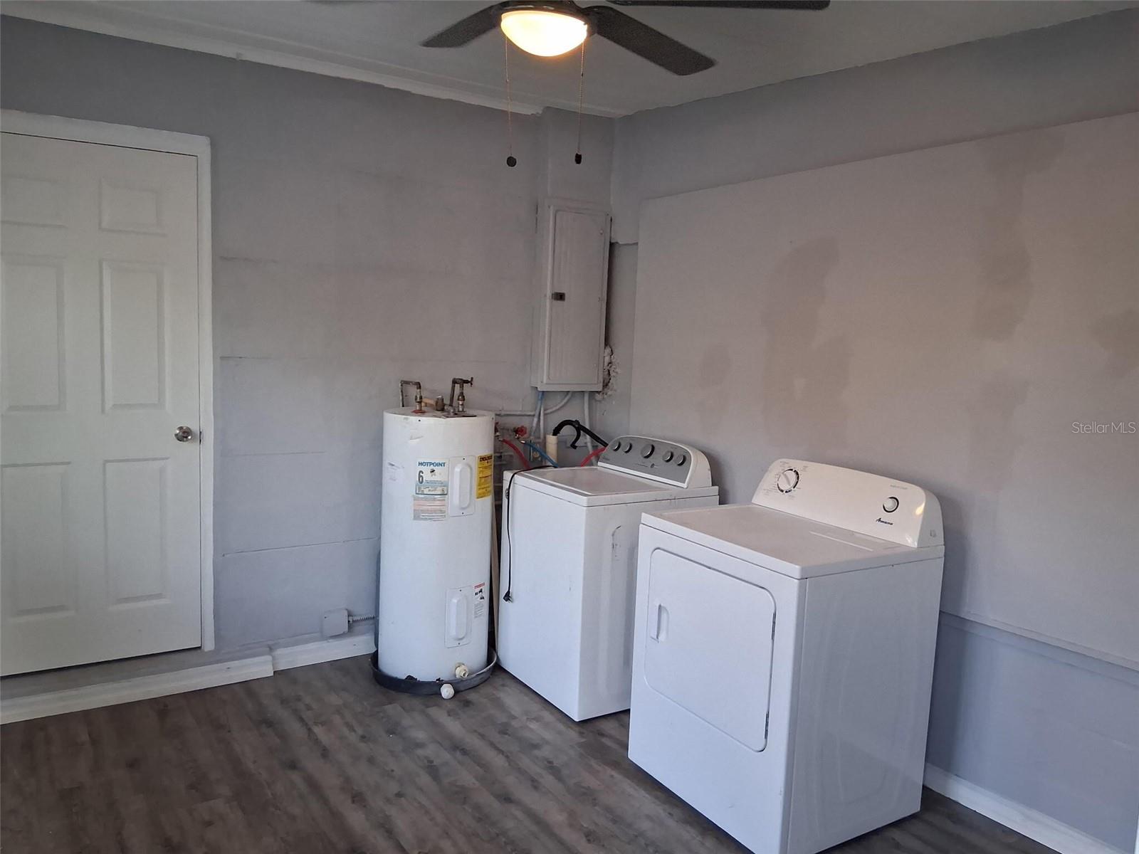 2855 40TH AVE N, ST PETERSBURG, FL, 33714