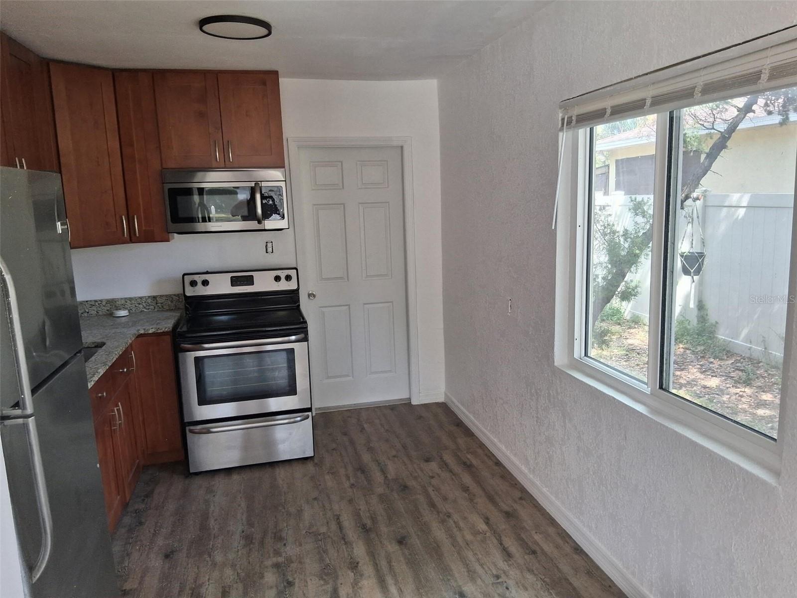 2855 40TH AVE N, ST PETERSBURG, FL, 33714