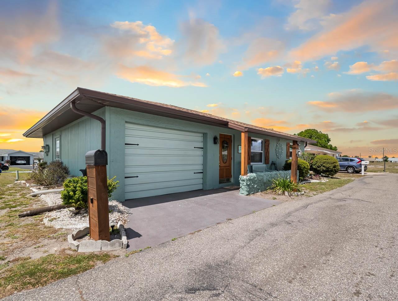 706 W BROCKTON PL, SUN CITY CENTER, FL, 33573