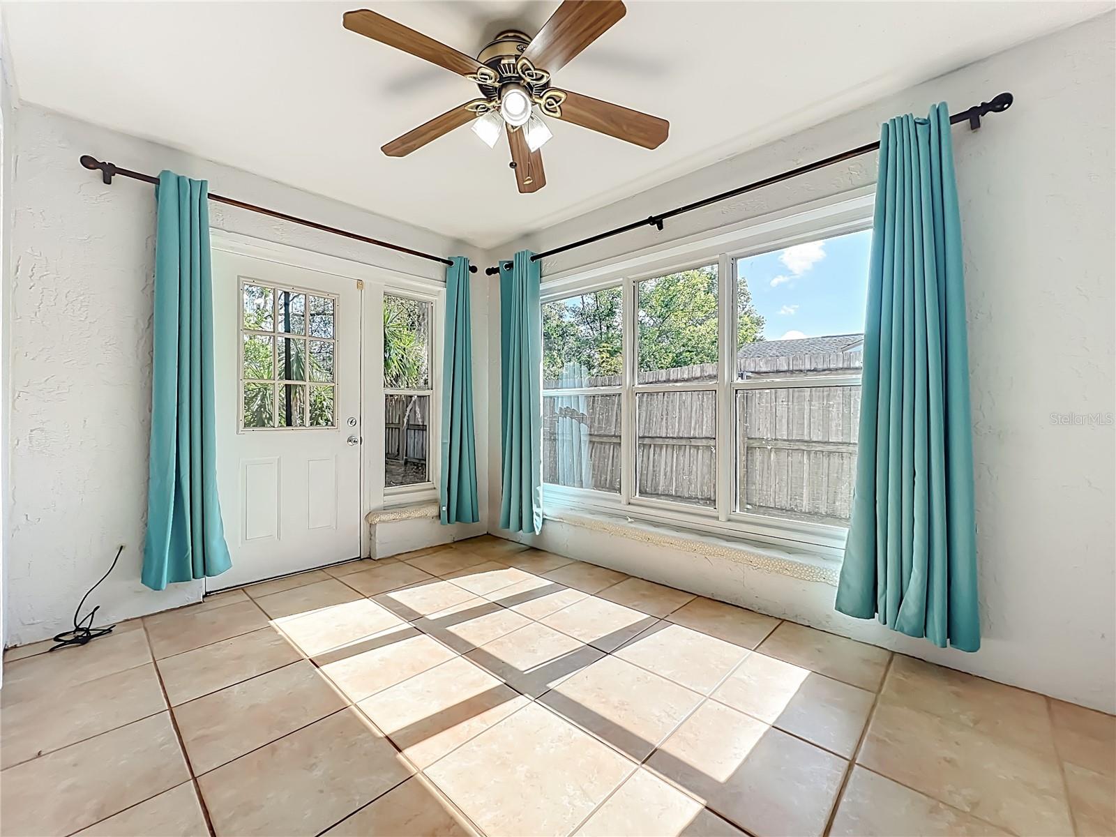 328 SHADOW OAK DR, CASSELBERRY, FL, 32707