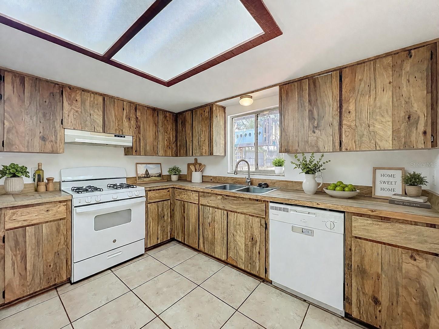 328 SHADOW OAK DR, CASSELBERRY, FL, 32707