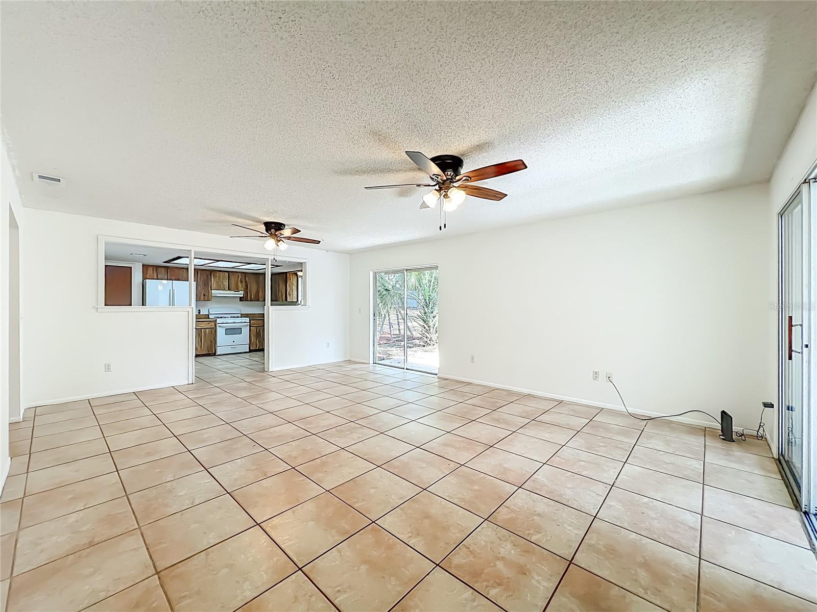 328 SHADOW OAK DR, CASSELBERRY, FL, 32707
