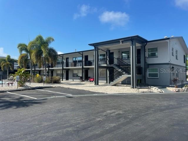 675 INDIAN ROCKS RD N #207D, BELLEAIR BLUFFS, FL, 33770