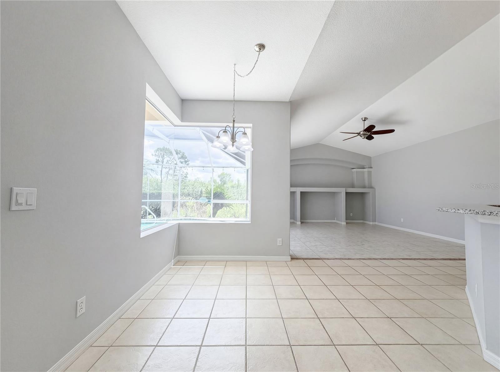 12567 SW PEMBROKE CIR N, LAKE SUZY, FL, 34269