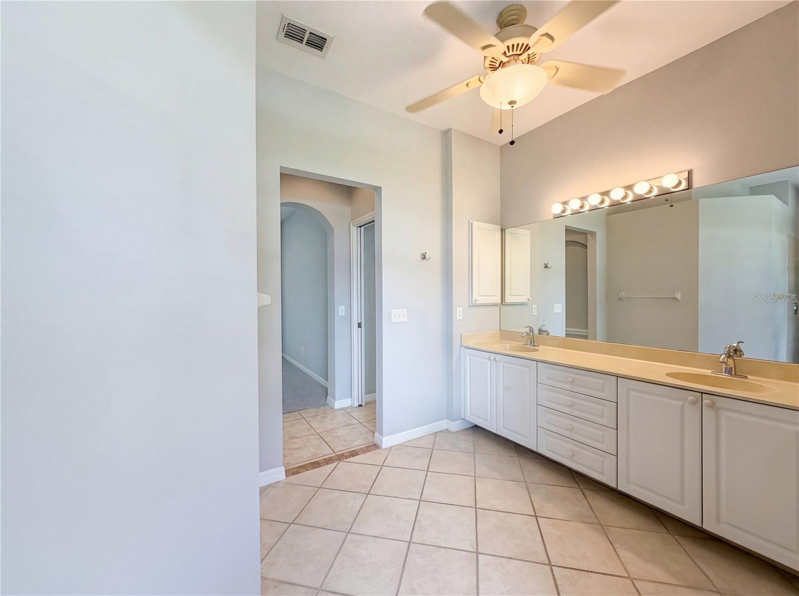 12567 SW PEMBROKE CIR N, LAKE SUZY, FL, 34269