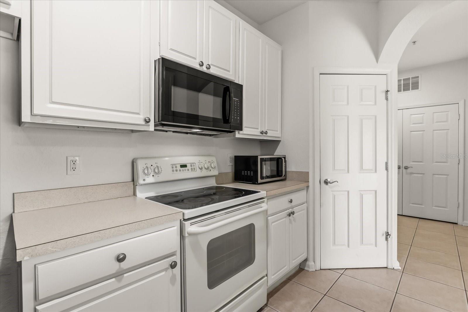 6240 CONTESSA DR #102, ORLANDO, FL, 32829