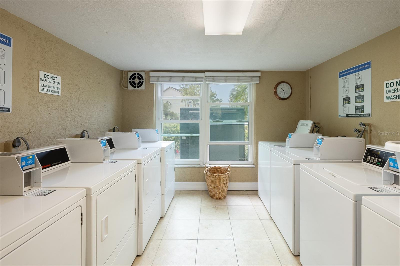 464 N PAULA DR #106, DUNEDIN, FL, 34698
