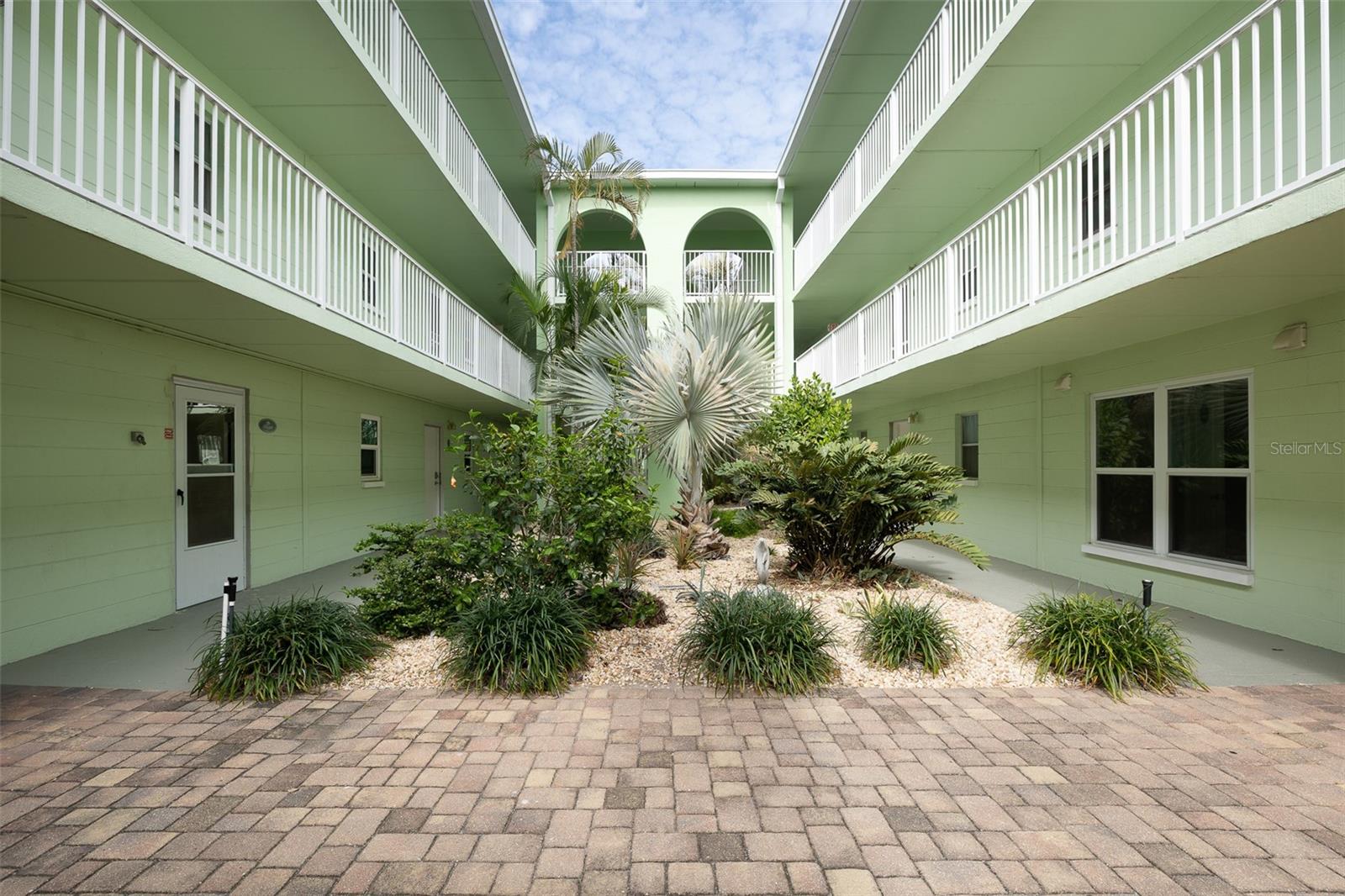 464 N PAULA DR #106, DUNEDIN, FL, 34698