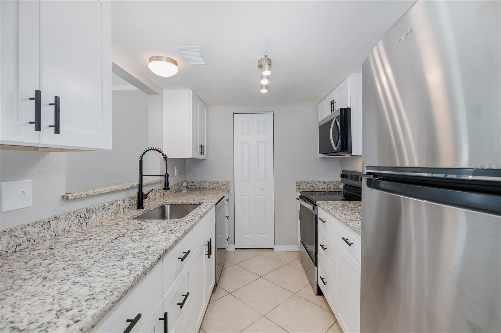 464 N PAULA DR #106, DUNEDIN, FL, 34698