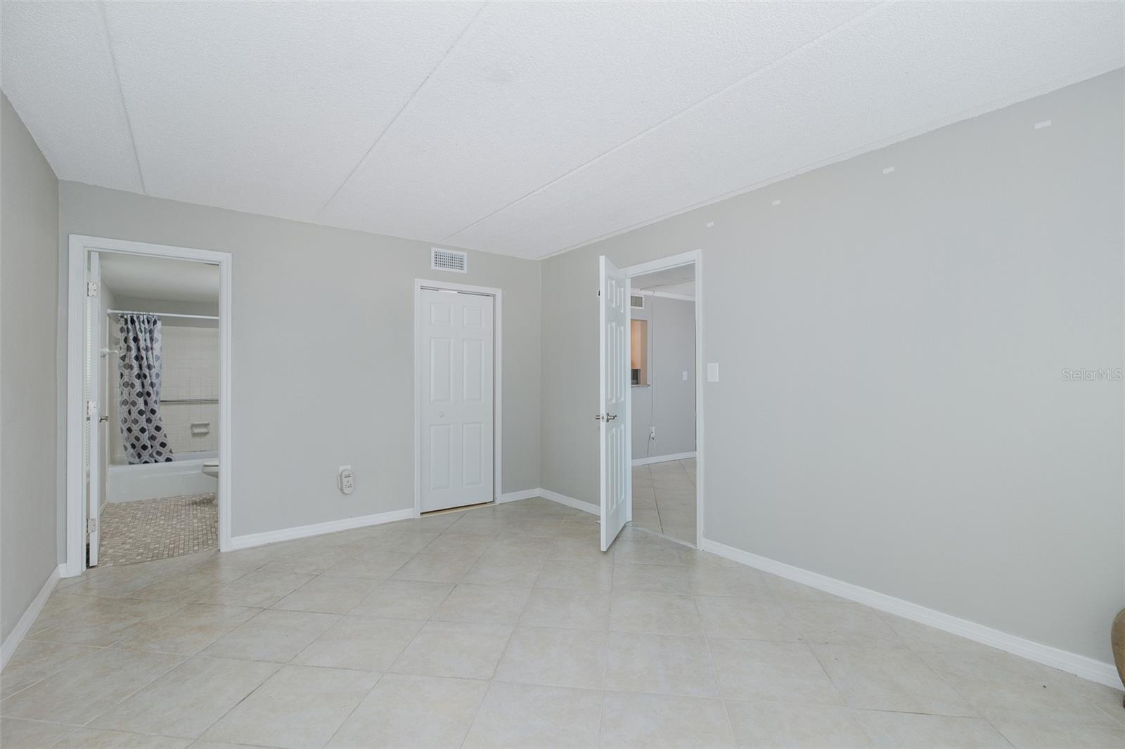 464 N PAULA DR #106, DUNEDIN, FL, 34698