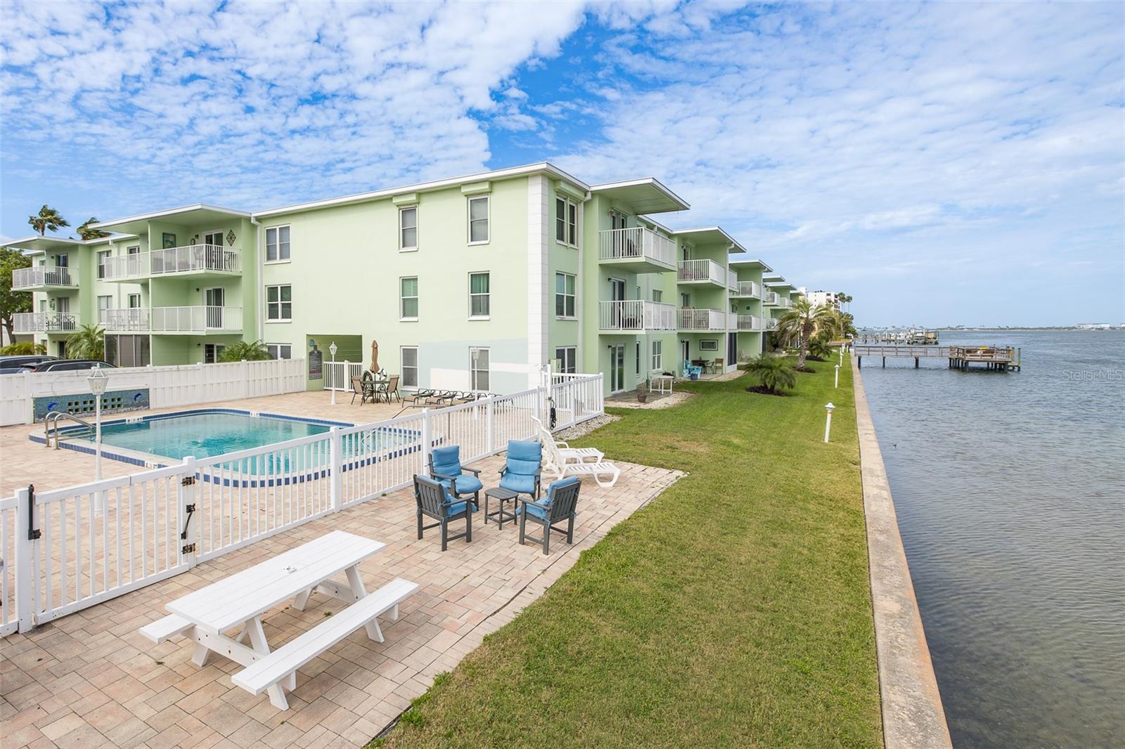 464 N PAULA DR #106, DUNEDIN, FL, 34698