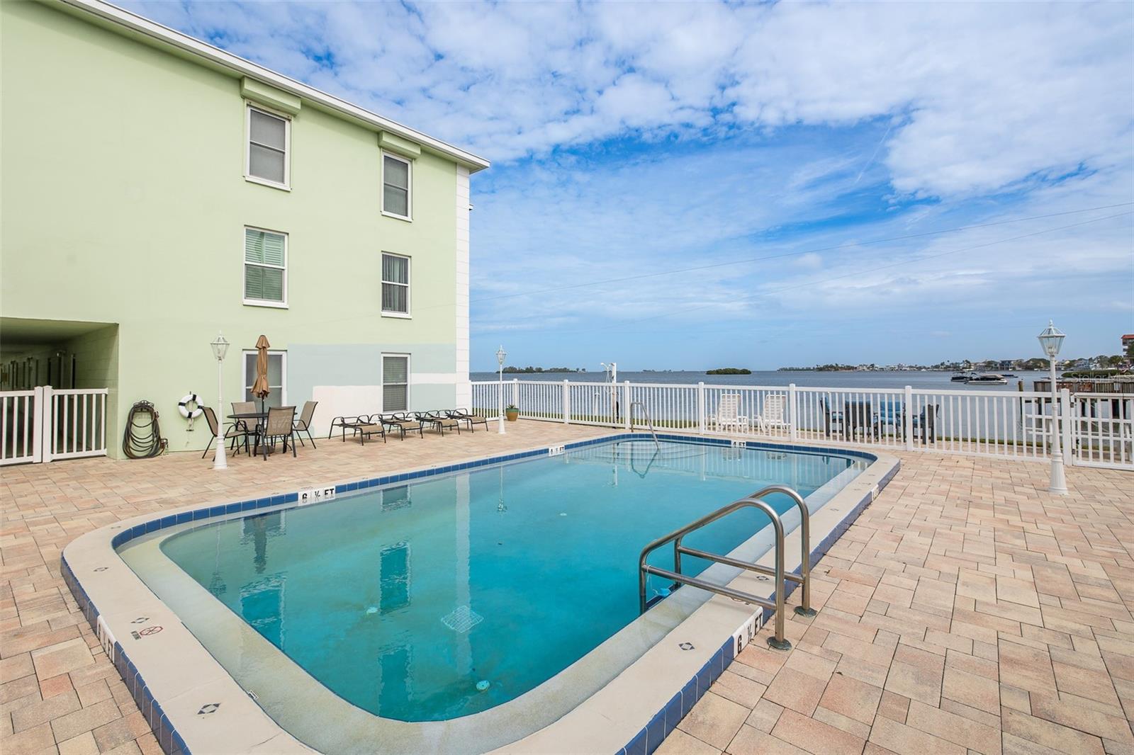 464 N PAULA DR #106, DUNEDIN, FL, 34698