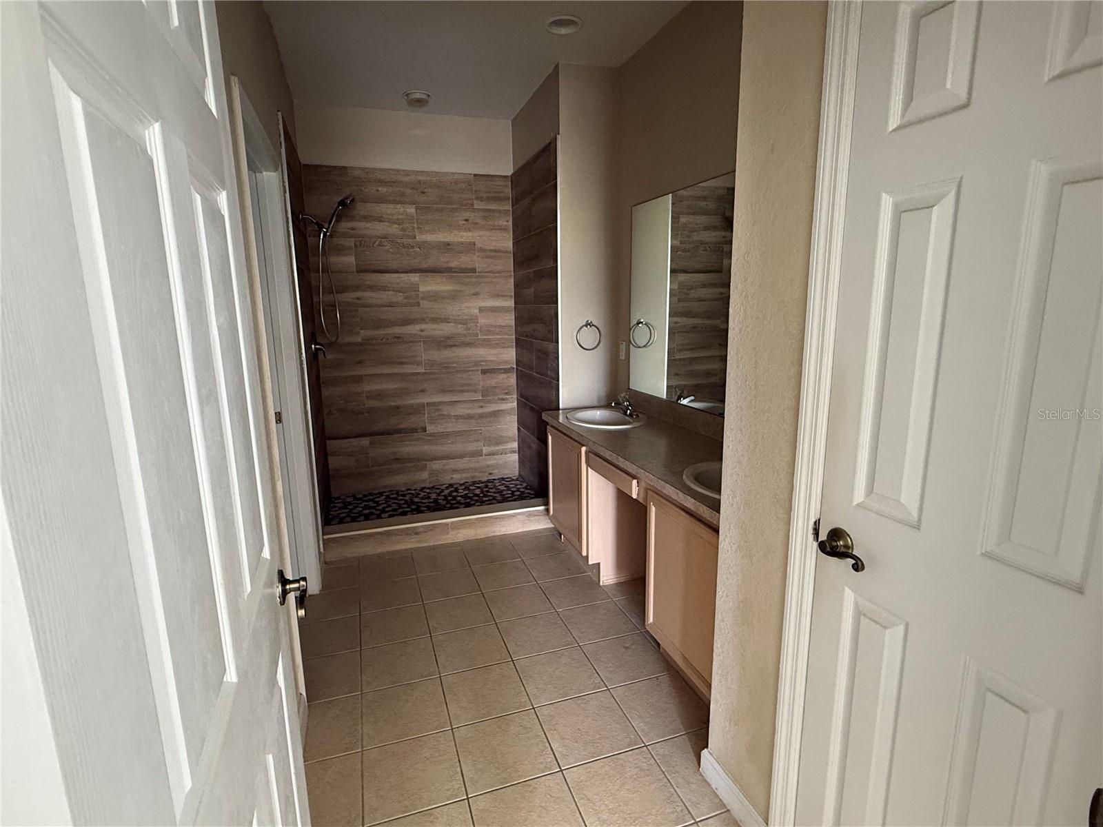3311 WHITESTONE CIR #201, KISSIMMEE, FL, 34741