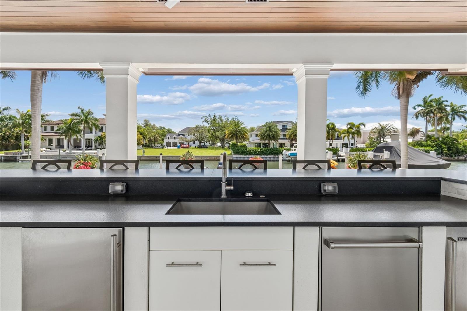 OUTDOOR/LANAI KITCHEN