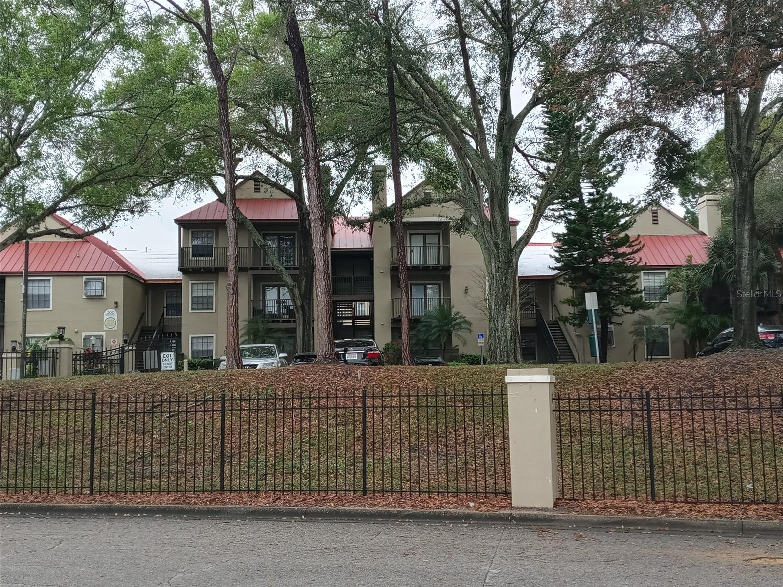 216 AFTON SQ #208, ALTAMONTE SPRINGS, FL, 32714