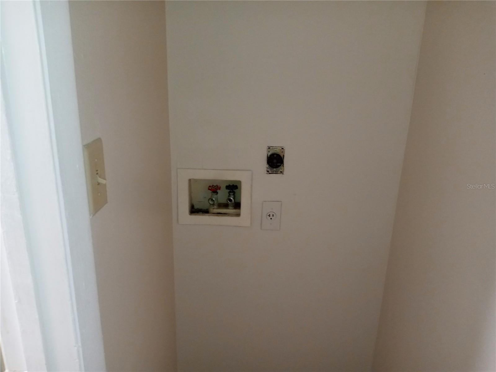 216 AFTON SQ #208, ALTAMONTE SPRINGS, FL, 32714