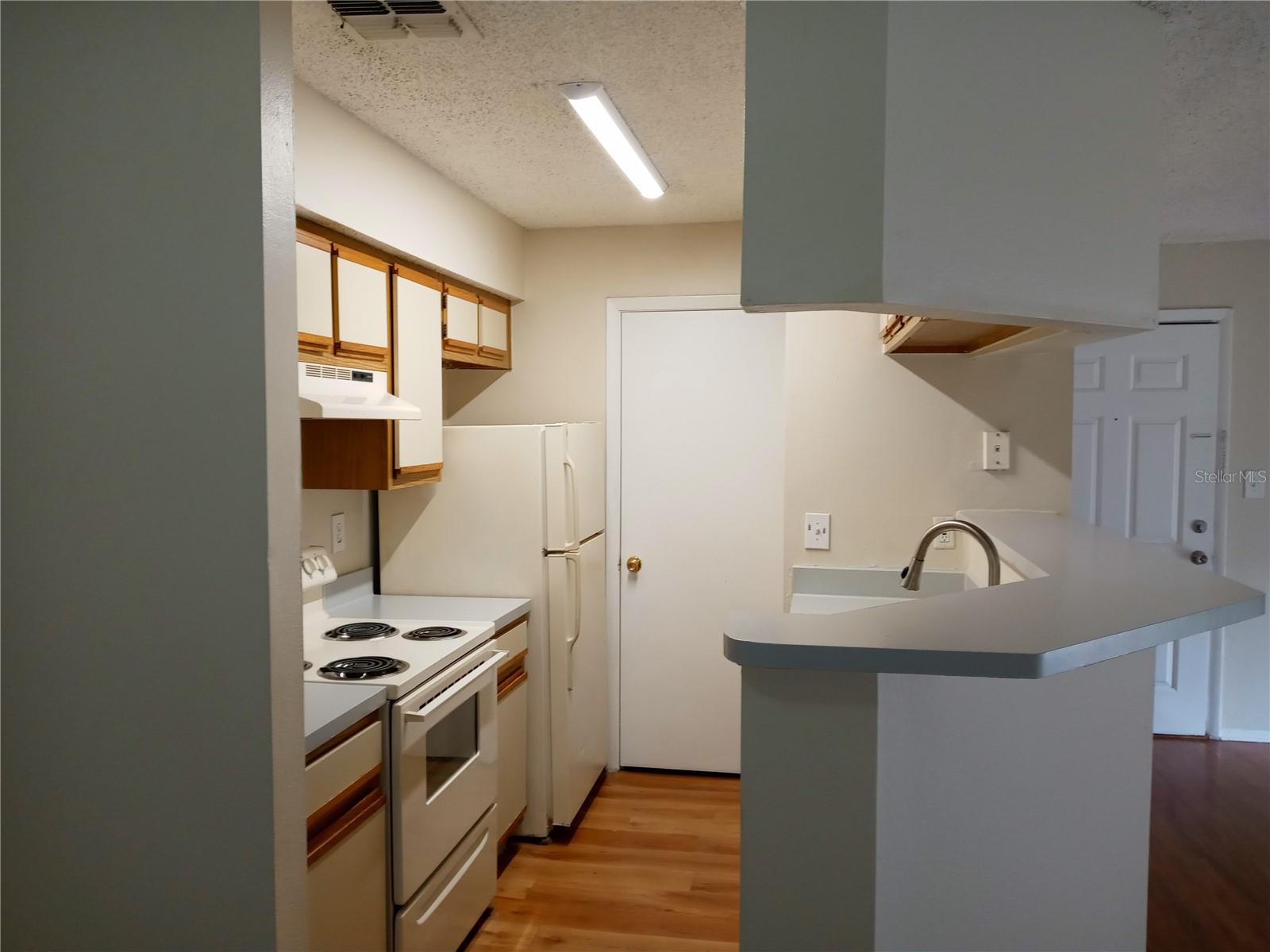 216 AFTON SQ #208, ALTAMONTE SPRINGS, FL, 32714