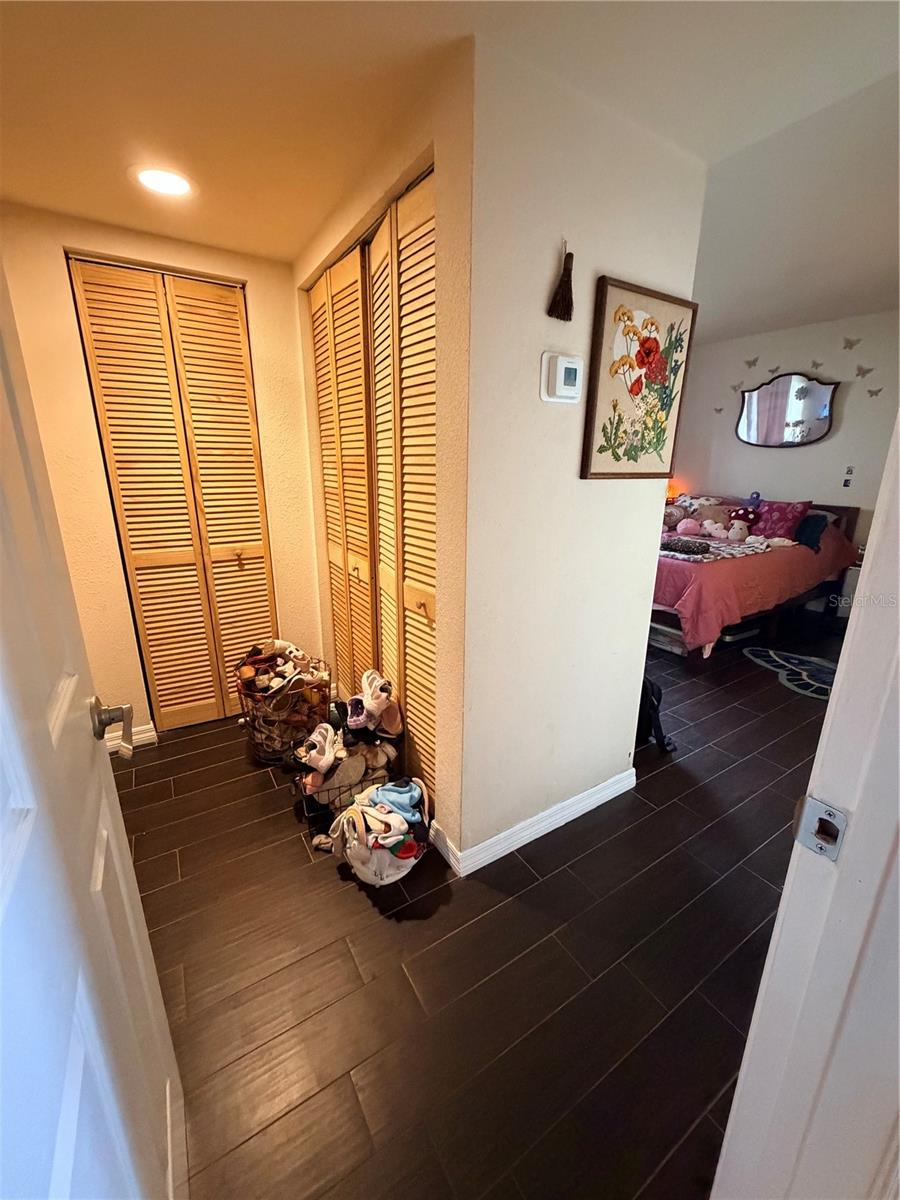 720 N VILLAGE DR N #103, ST PETERSBURG, FL, 33716