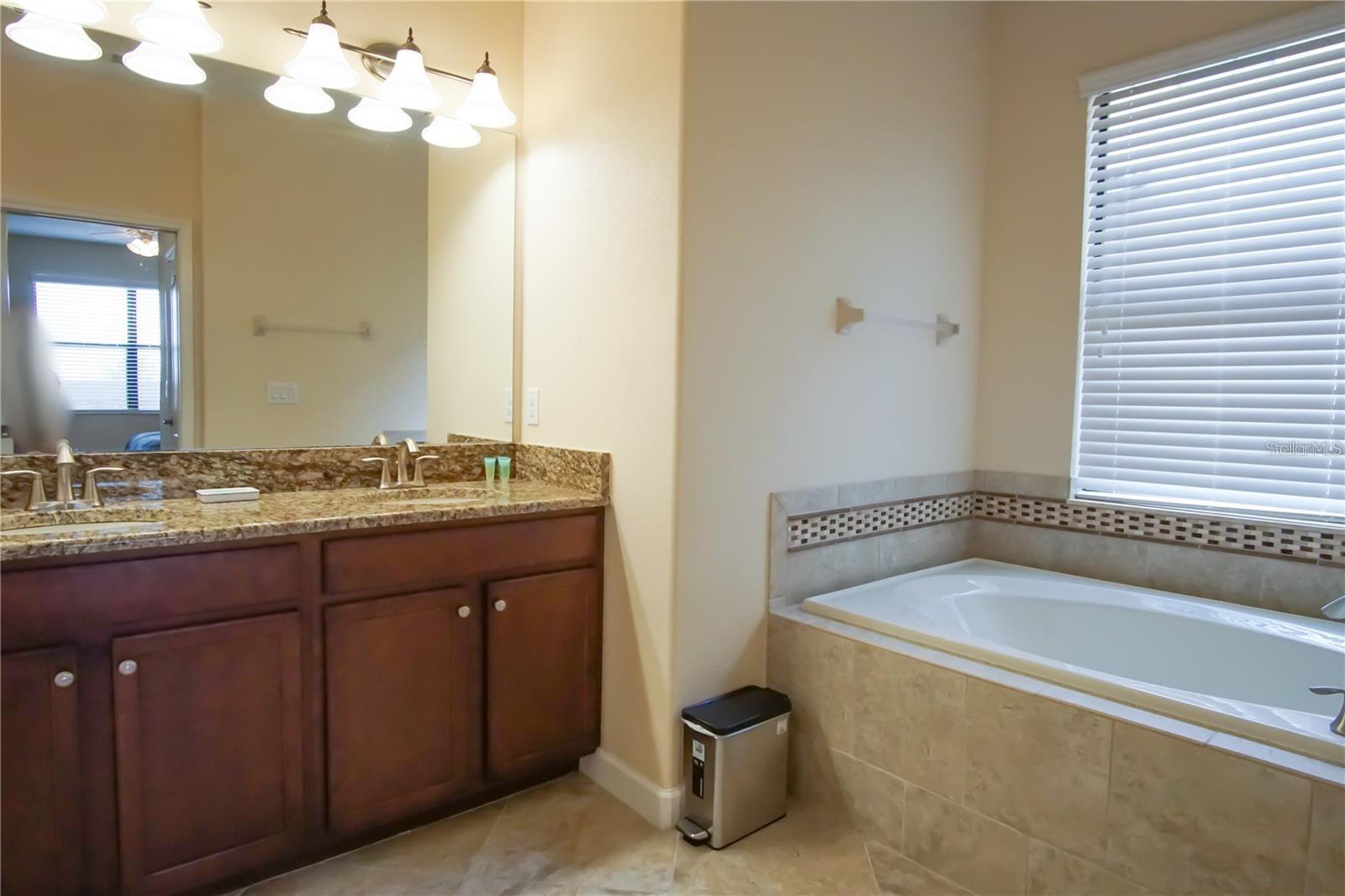 1241 LONG COVE LOOP, DAVENPORT, FL, 33896