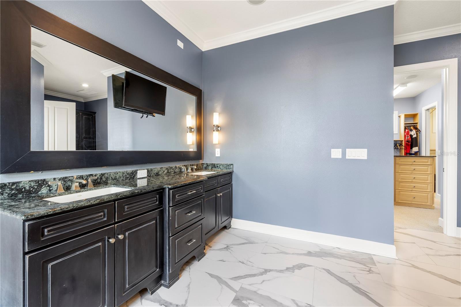 Primary Suite Bathroom