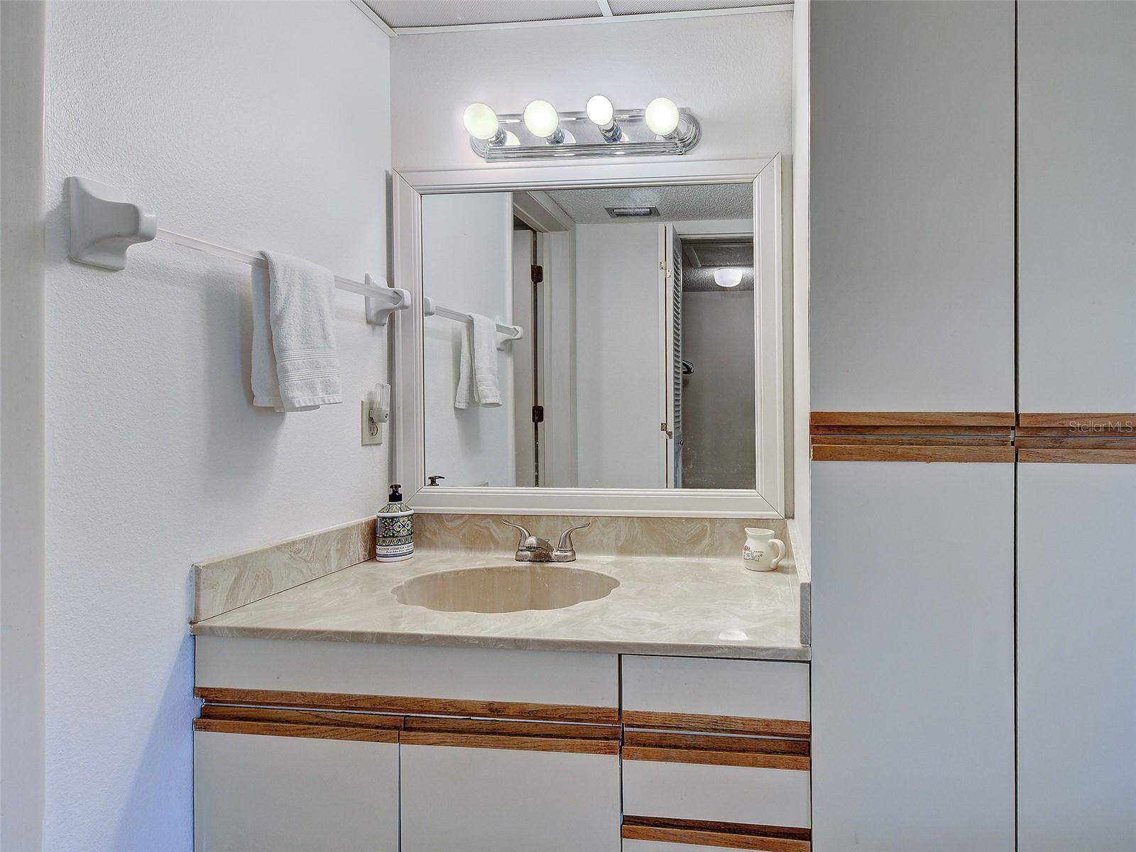 1405 PINE LAKE DR #5, VENICE, FL, 34285