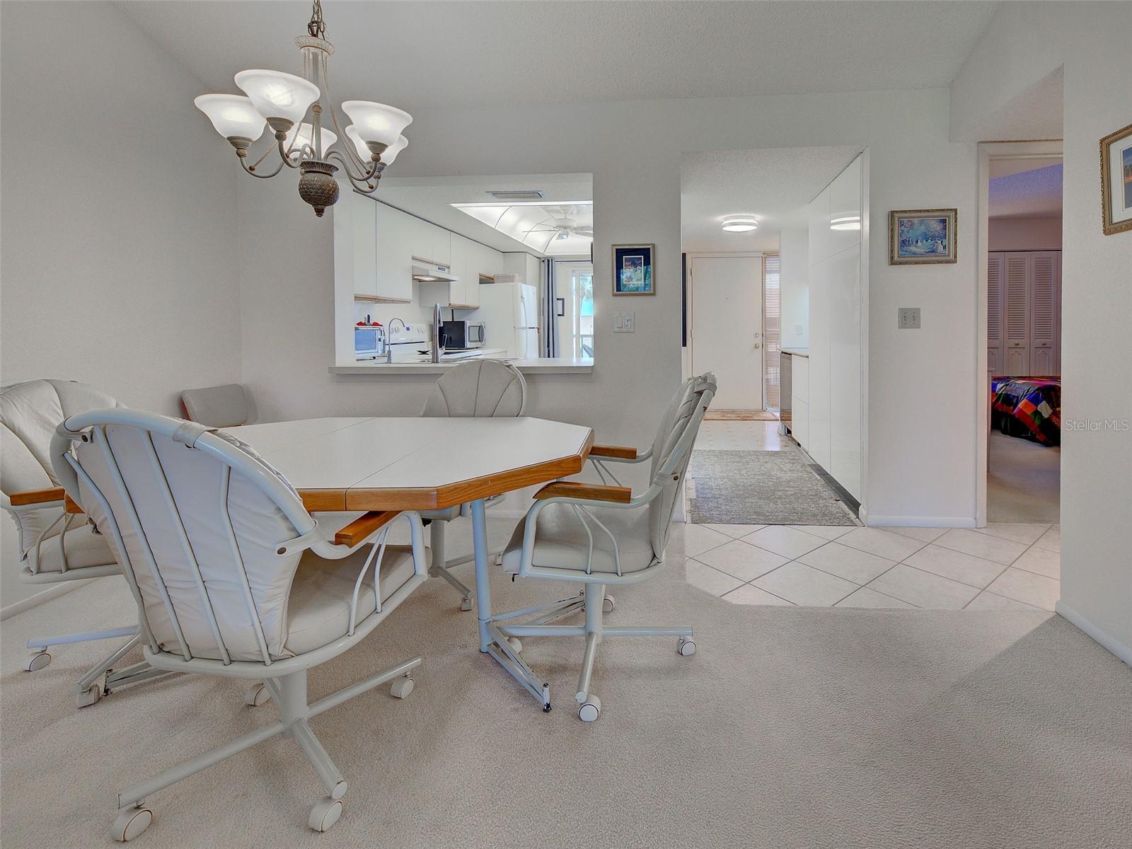 1405 PINE LAKE DR #5, VENICE, FL, 34285
