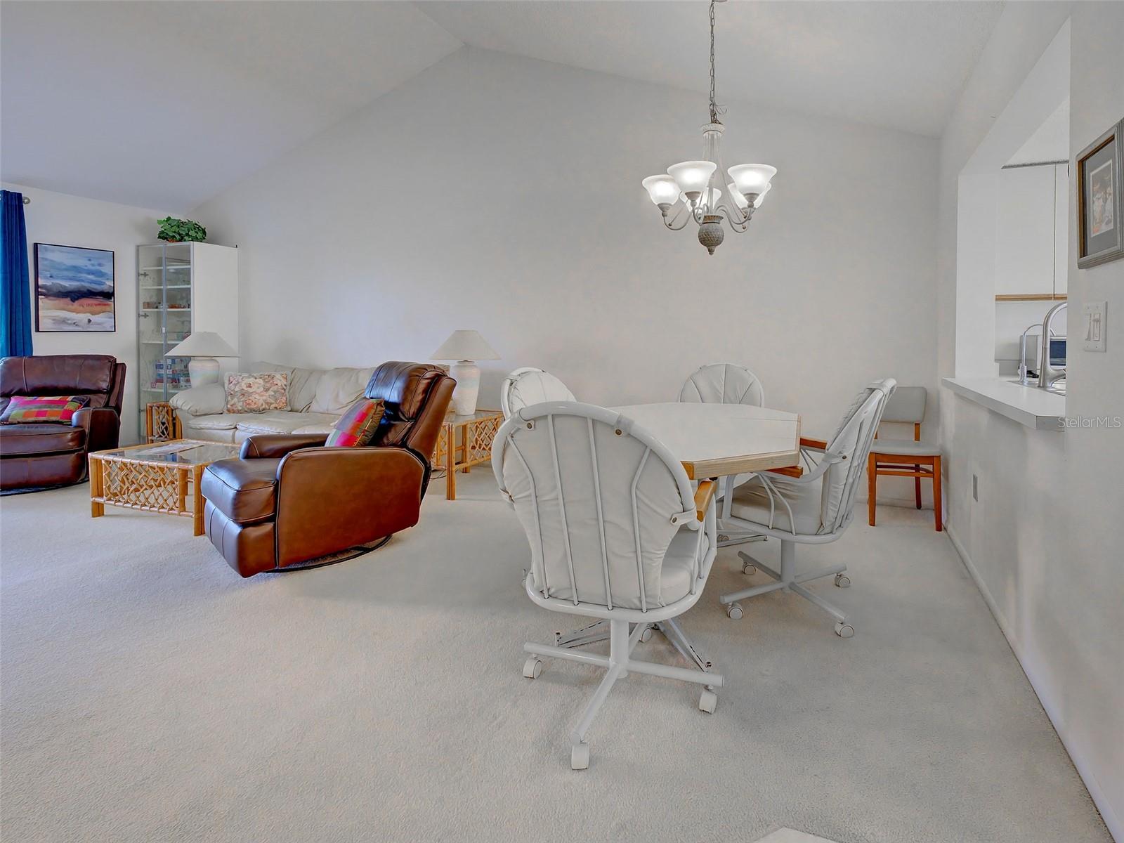 1405 PINE LAKE DR #5, VENICE, FL, 34285