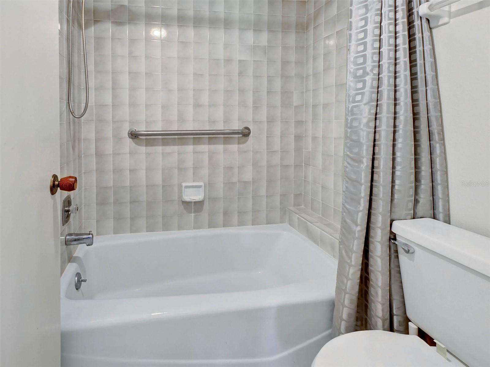 1405 PINE LAKE DR #5, VENICE, FL, 34285